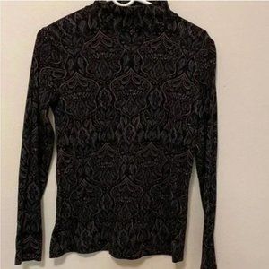 black cotton long-sleeved turtleneck